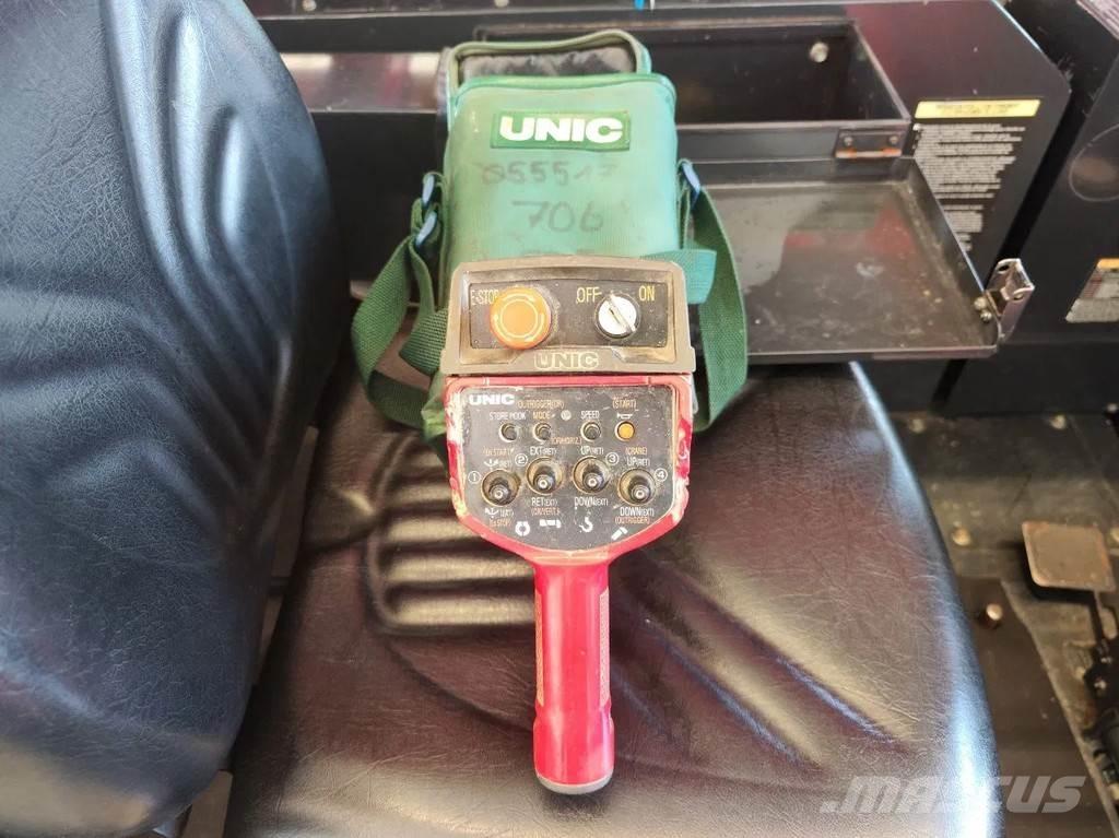 Unic URW 706 CDE Tracked cranes