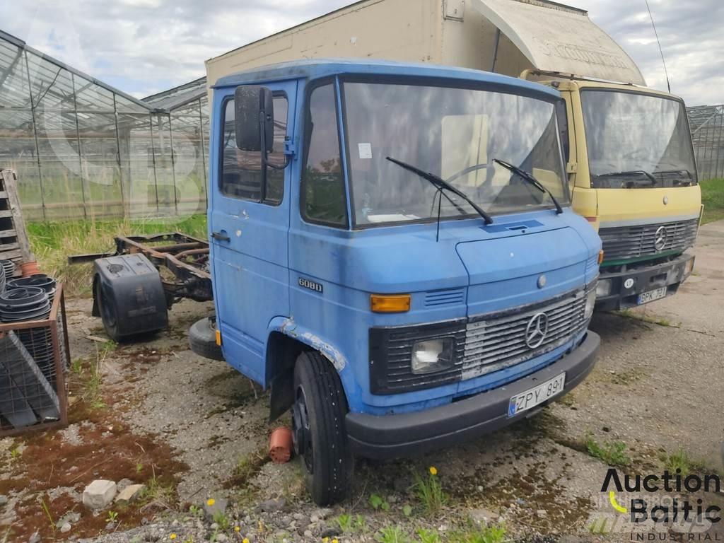 Mercedes-Benz 608 Chassis Cab trucks