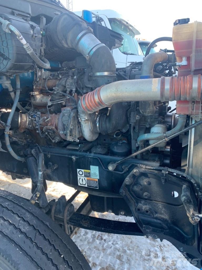 Kenworth T-880 Tractor Units