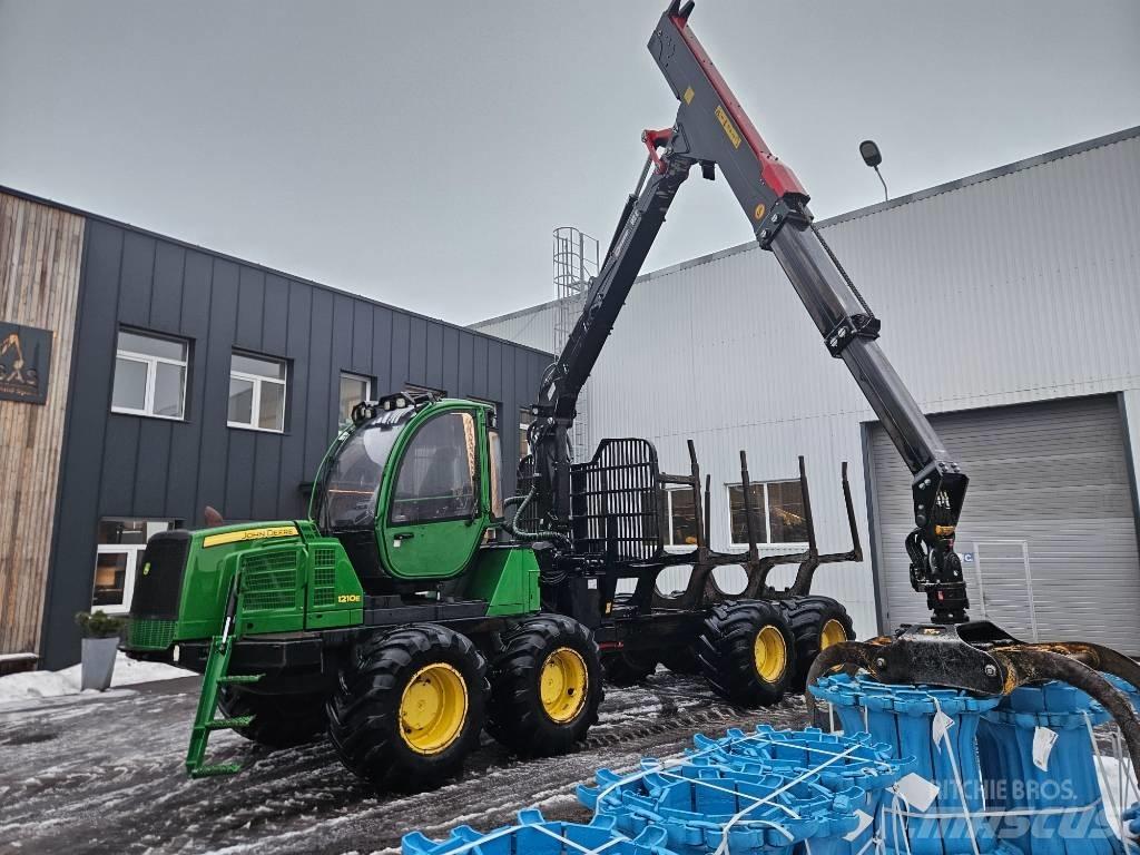 John Deere 1210 E Forwarders