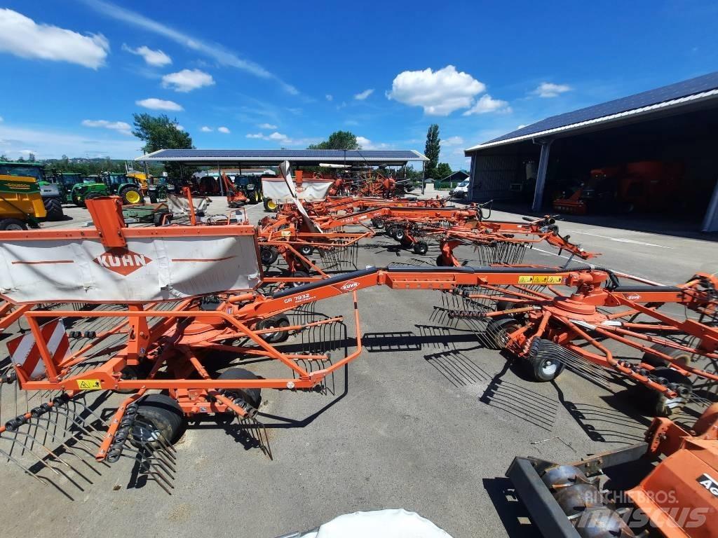 Kuhn GA 7932 Windrowers