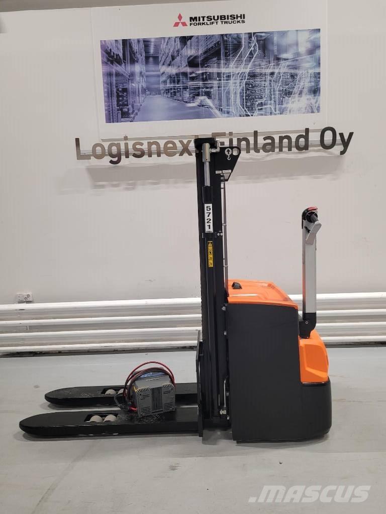 Rocla SWS 16 Pedestrian stacker