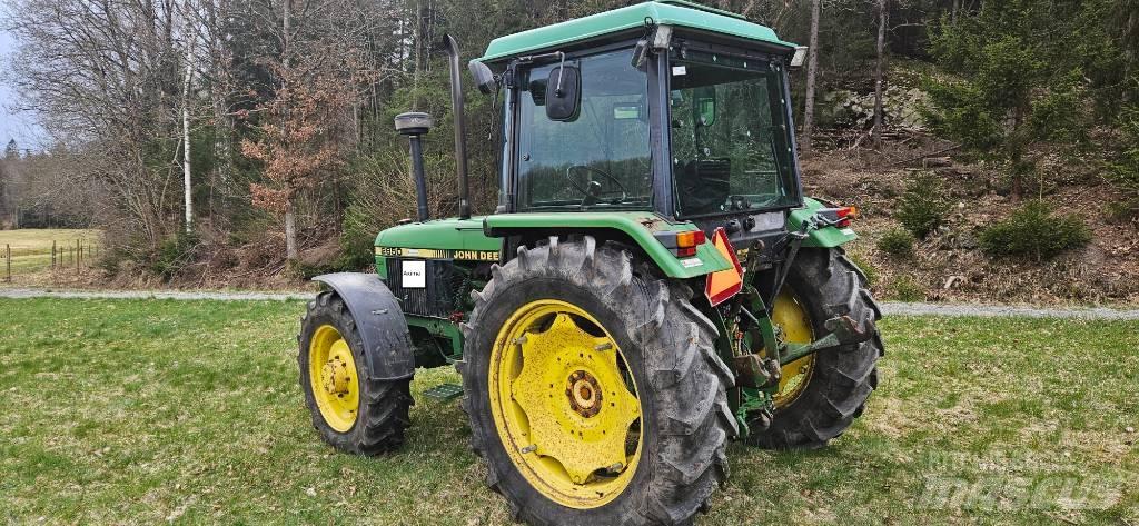 John Deere 2650 Tractors