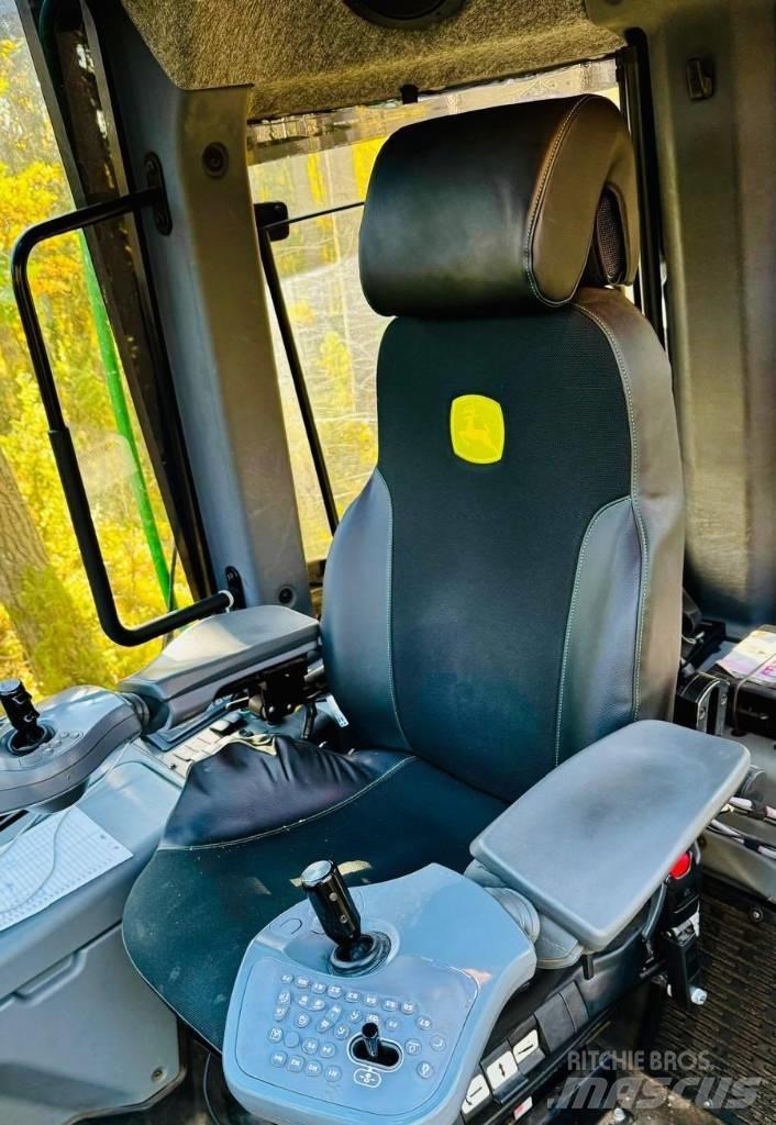 John Deere 1010G Forwarders