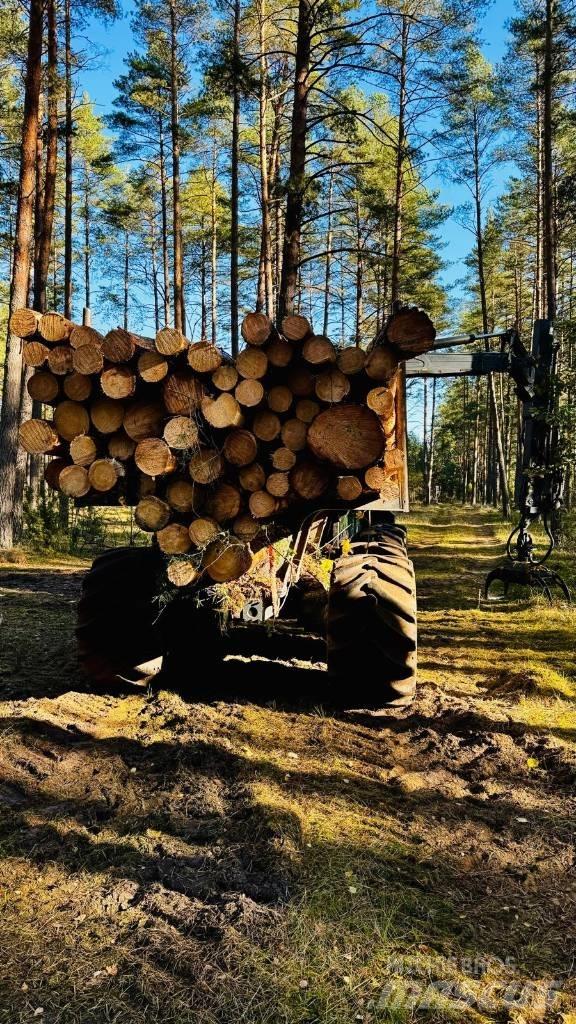 John Deere 1010G Forwarders
