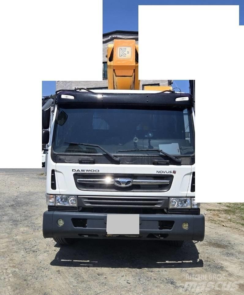 Jinwoo JW450 Truck & Van mounted aerial platforms