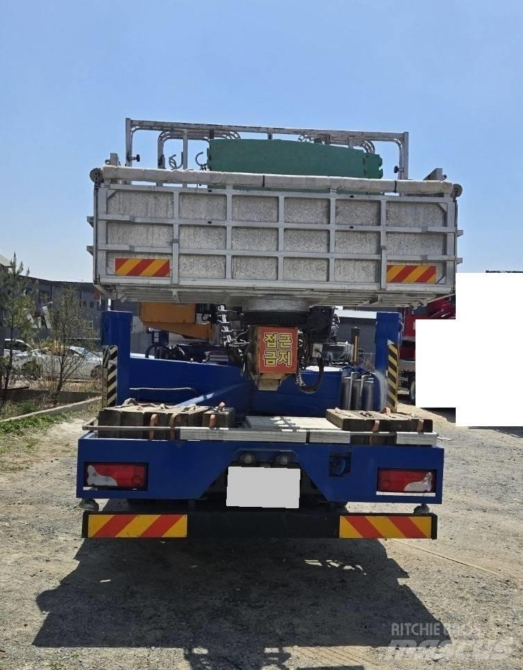 Jinwoo JW450 Truck & Van mounted aerial platforms