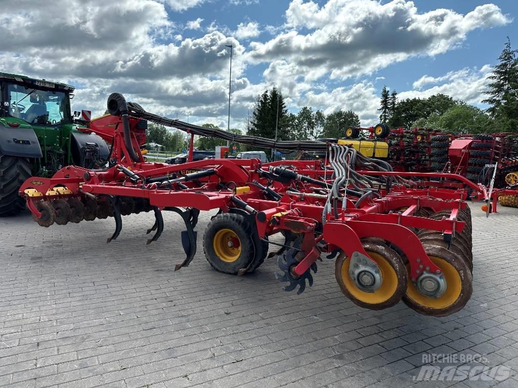 Väderstad Topdown500 Cultivators