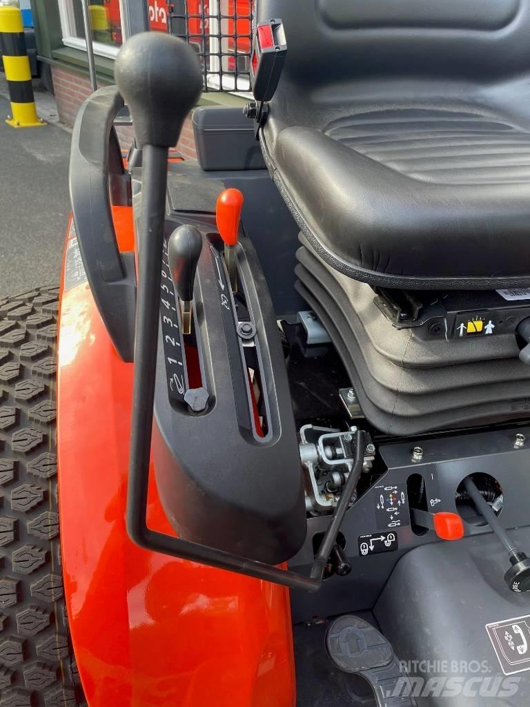 Kubota B2261 HDW Compact tractors