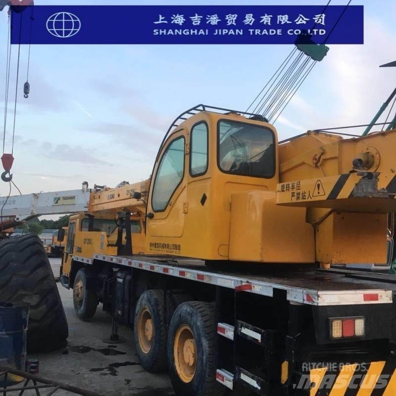 XCMG QY 25 All terrain cranes
