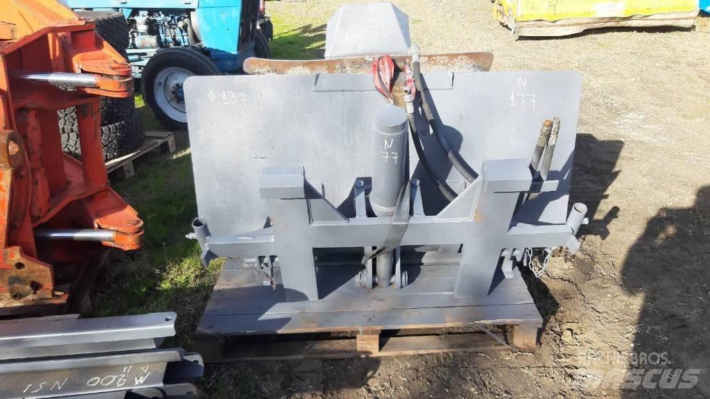 Clark 137 Other attachments and components