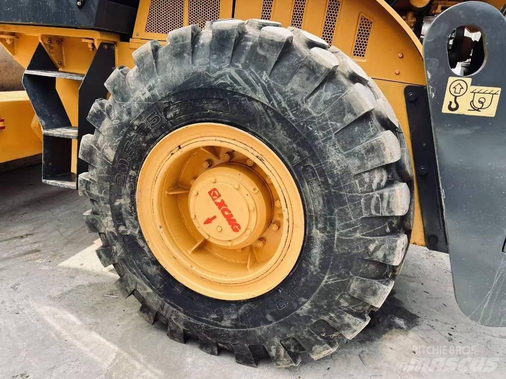 XCMG XS 223 J Single drum rollers