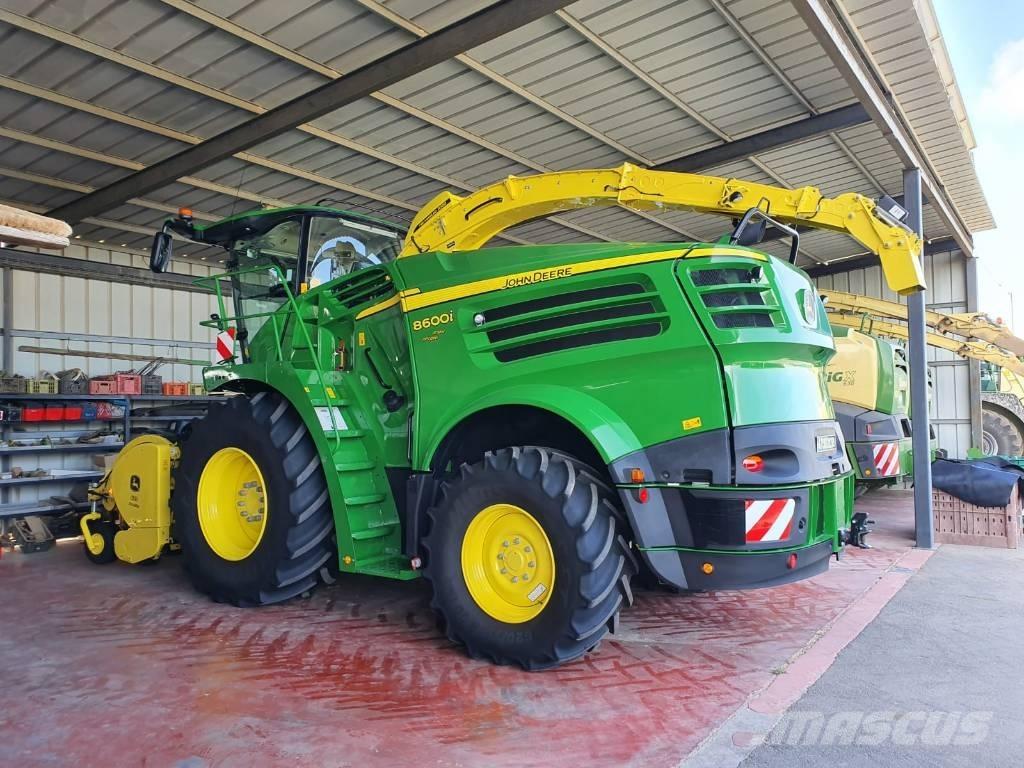 John Deere 8600I Self-propelled foragers