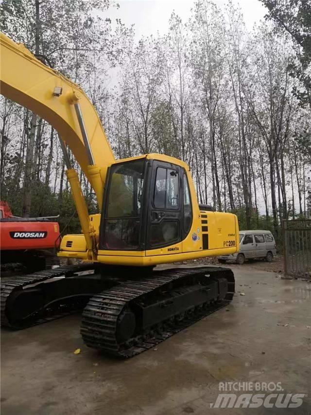 Komatsu PC 200-6 Crawler excavators