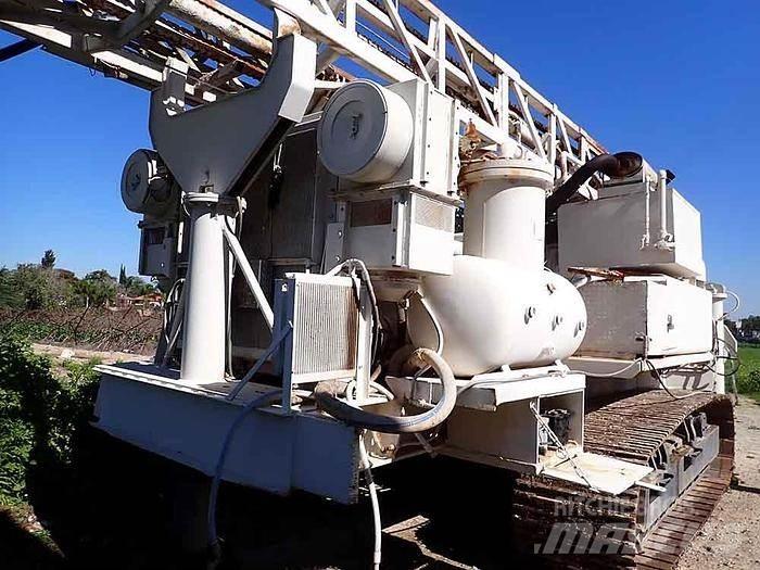 DrilTech D40 Surface drill rigs