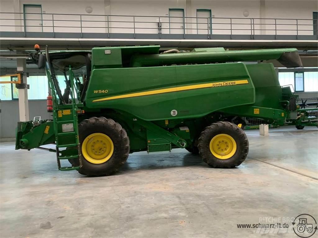 John Deere W540 Combine harvesters