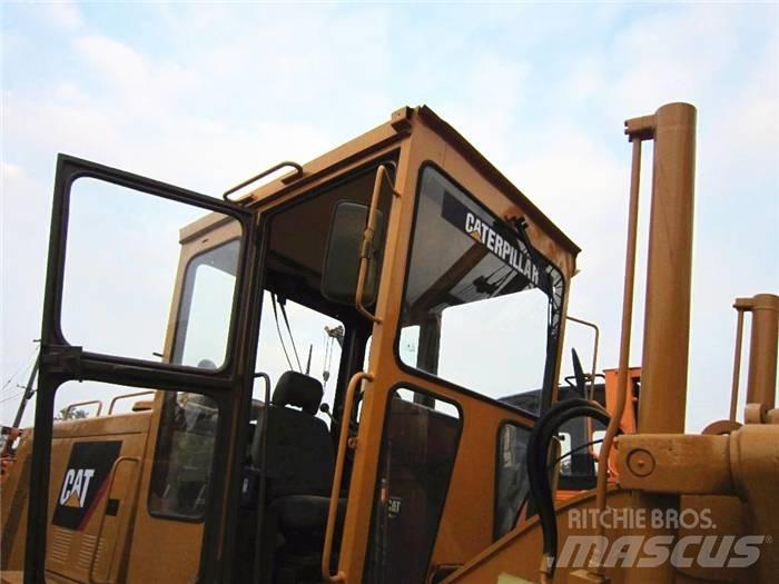 CAT 140 G Graders
