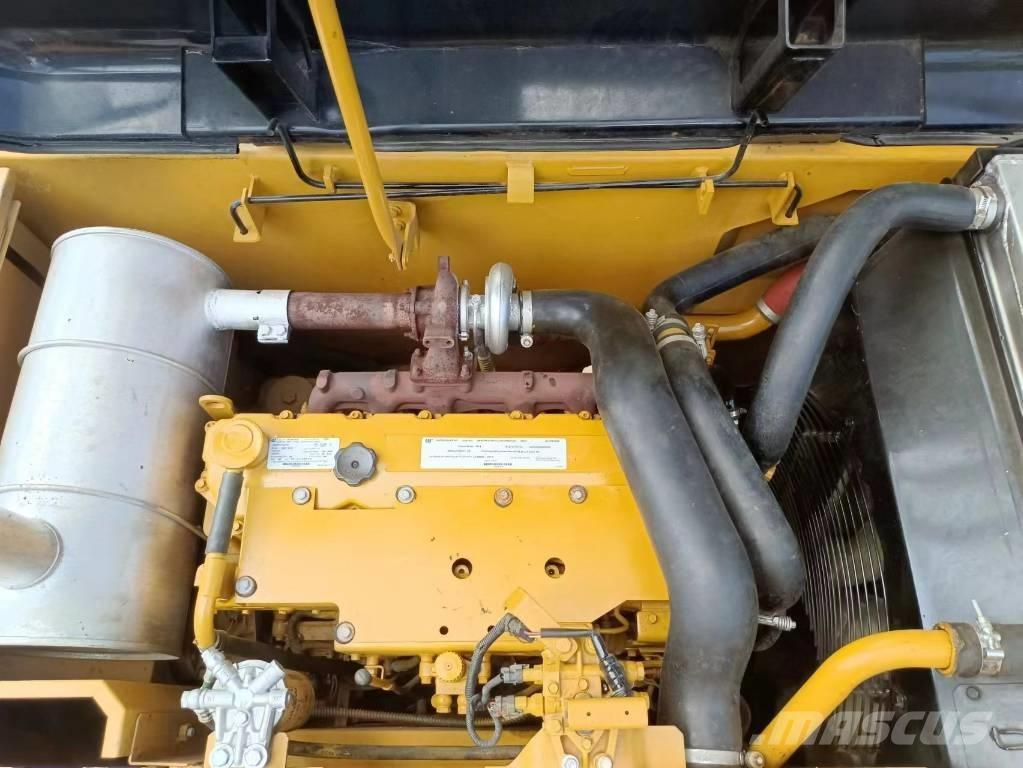 CAT 320 D Midi excavators  7t - 12t