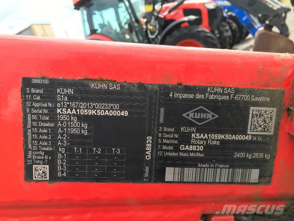 Kuhn GA 8830 Windrowers