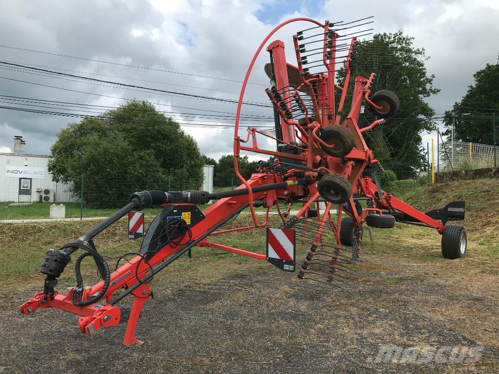Kuhn GA 8830 Windrowers