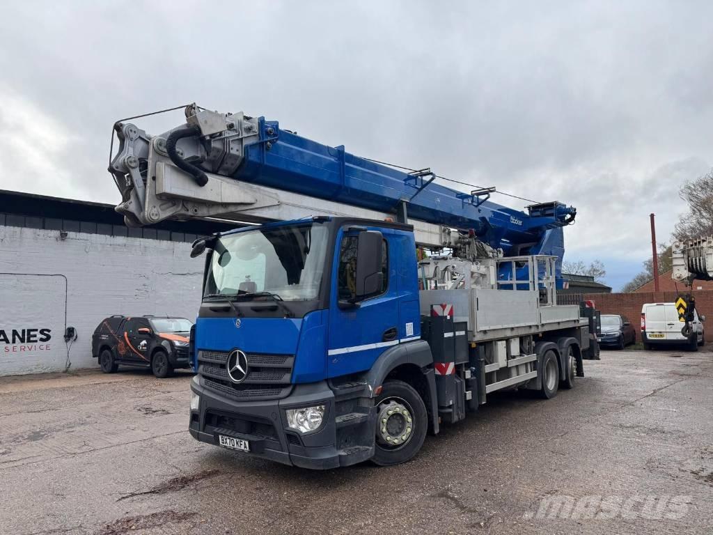BOCKER AK52 All terrain cranes