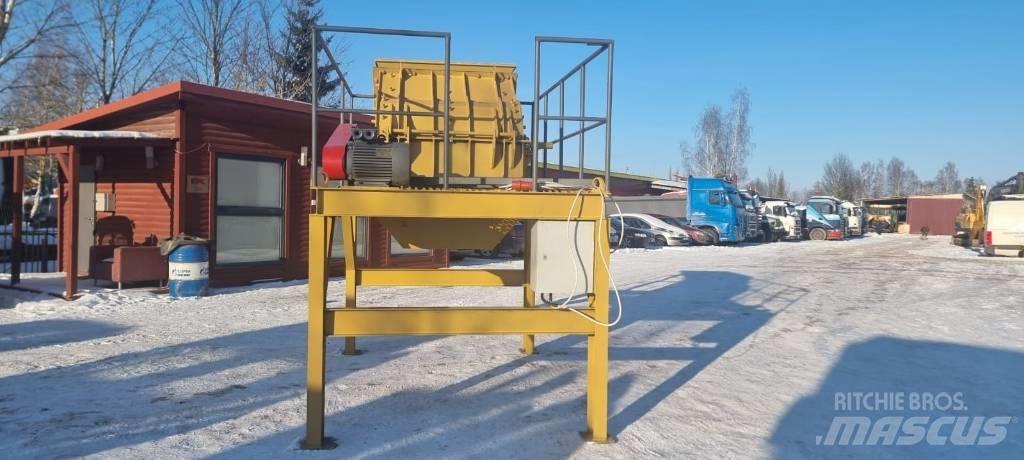  Chopper R-8000 Crushers