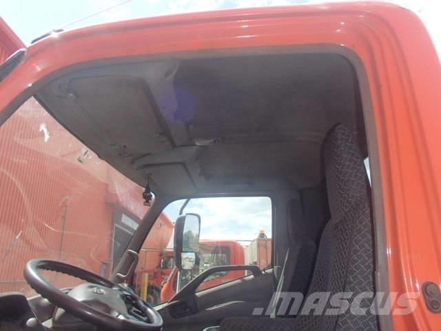Hino 195 Chassis Cab trucks