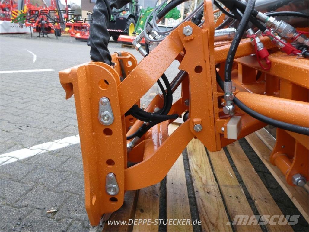 Hauer SRS-2L Snow blades and plows