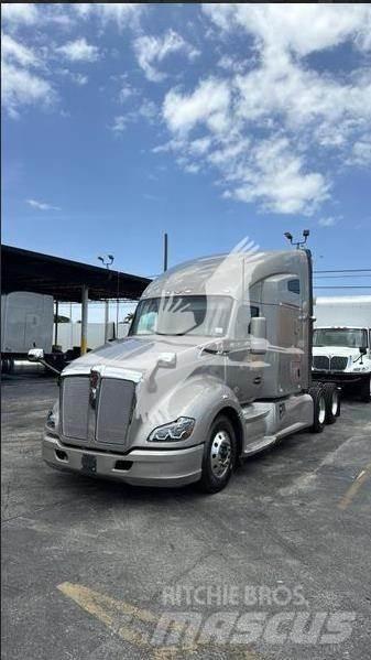 Kenworth T680 Tractor Units