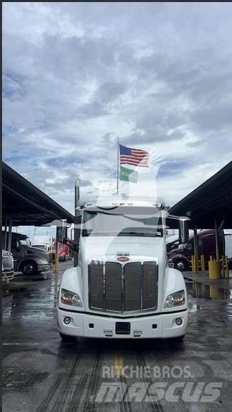 Peterbilt 579 Tractor Units