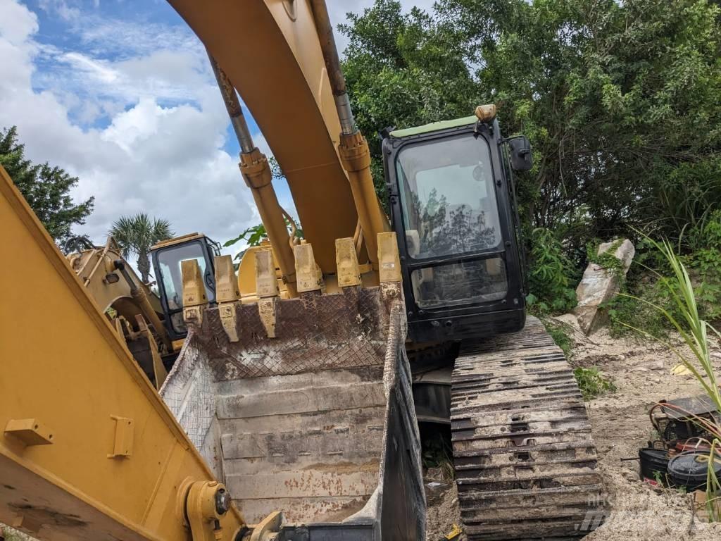 CAT 330 CL Crawler excavators