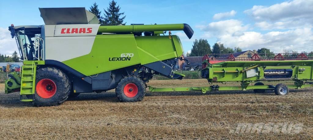CLAAS Lexion 670 Combine harvesters