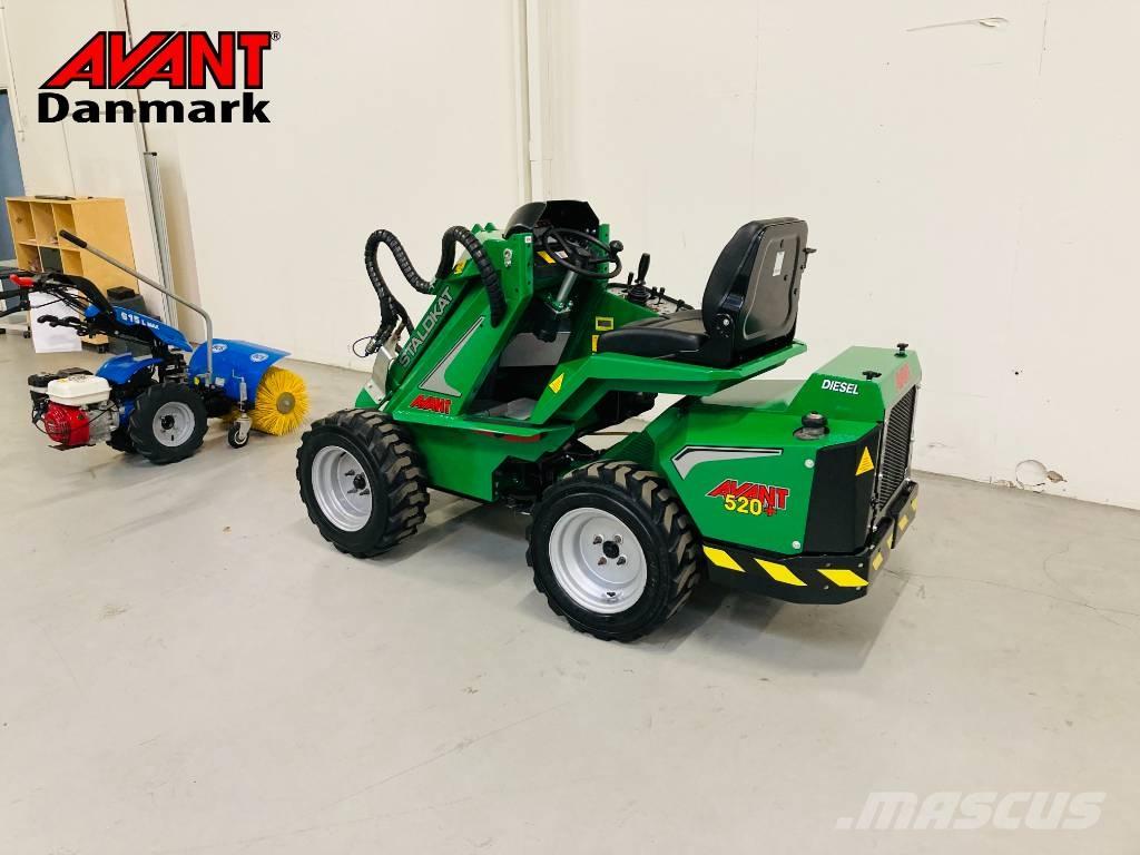 Avant 520+ Tele Mini loaders