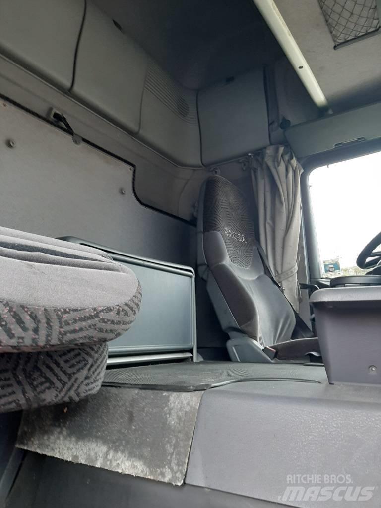 Scania R 124 Curtainsider trucks