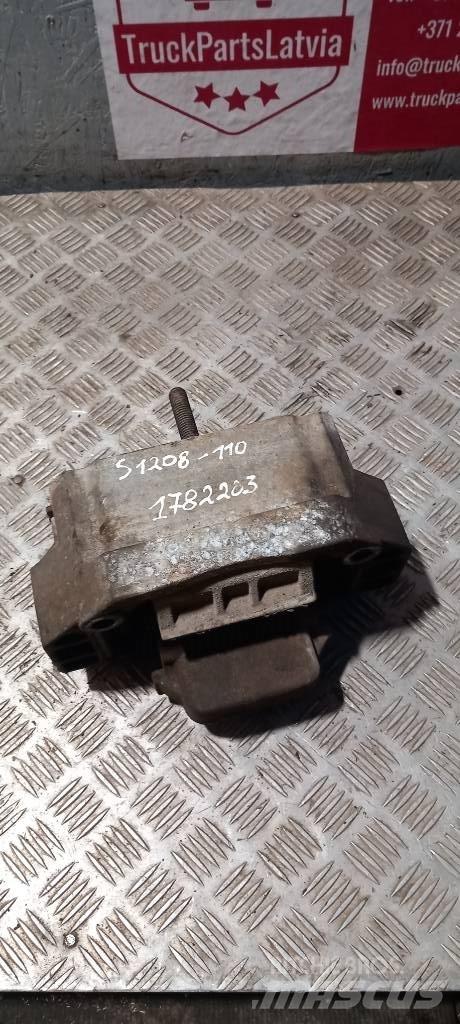 Scania 94 D.     1782203 Engines
