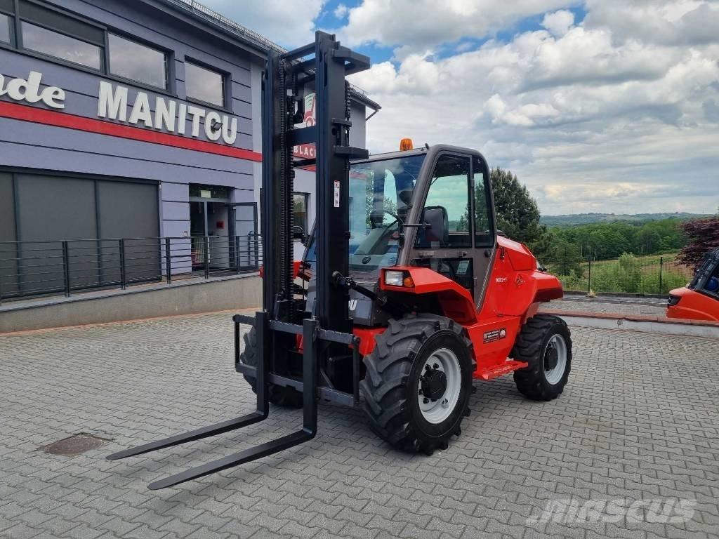 Manitou M26-4 Rough terrain trucks