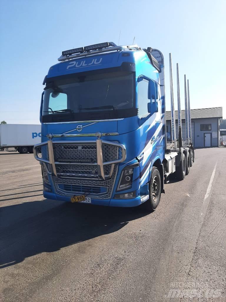 Volvo FH 16 Timber trucks