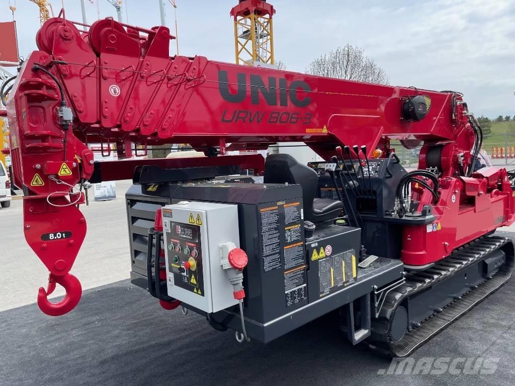 Unic URW-806-3 Tracked cranes