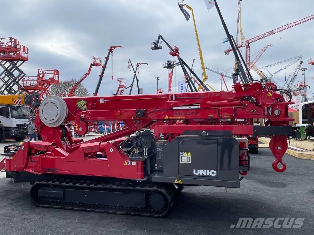 Unic URW-806-3 Tracked cranes