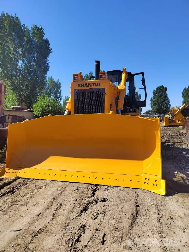 Shantui SD 32 Crawler dozers