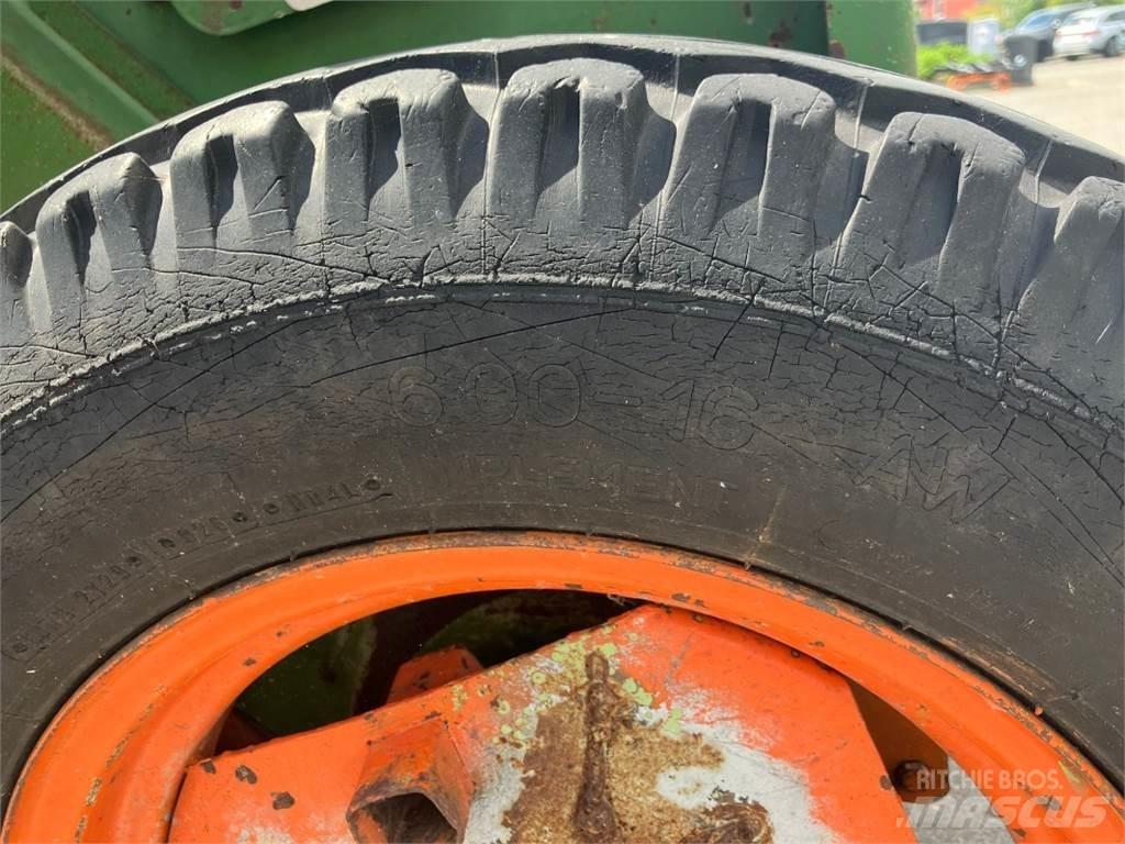 Amazone D8 / 30 E Drills