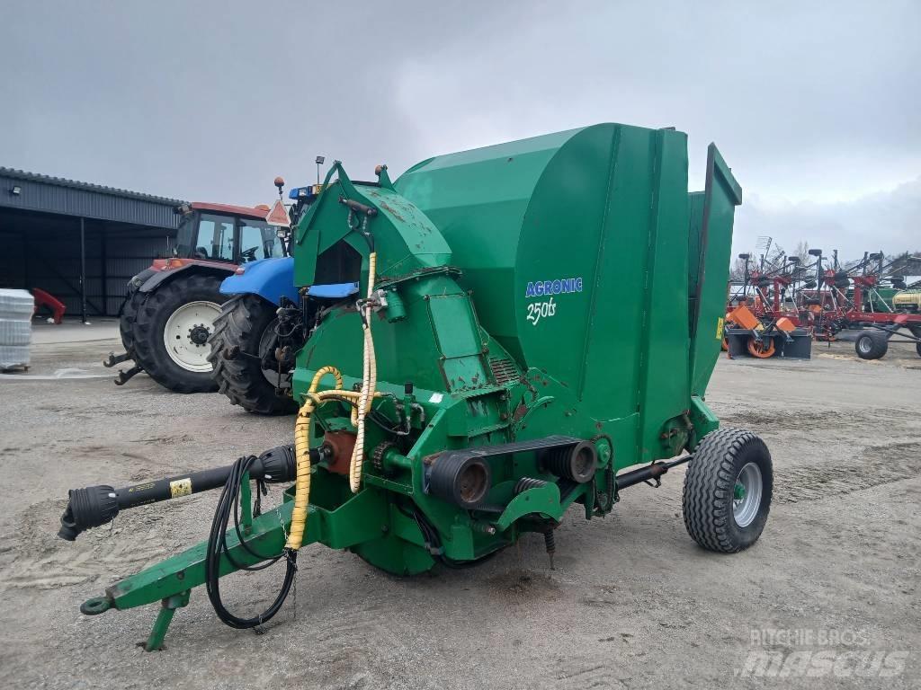 Agronic 250Ts Bale shredders, cutters and unrollers