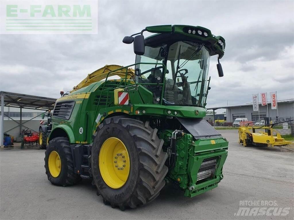 John Deere 9800 Self-propelled foragers