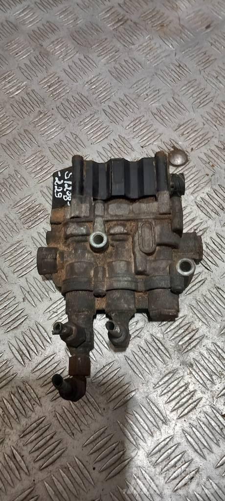 Scania 94 D.   1383958 Brakes