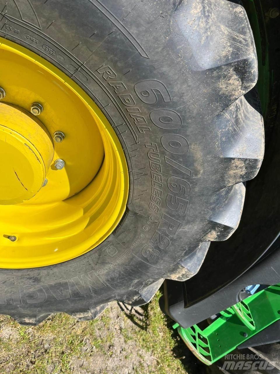 John Deere 6R 165 Tractors