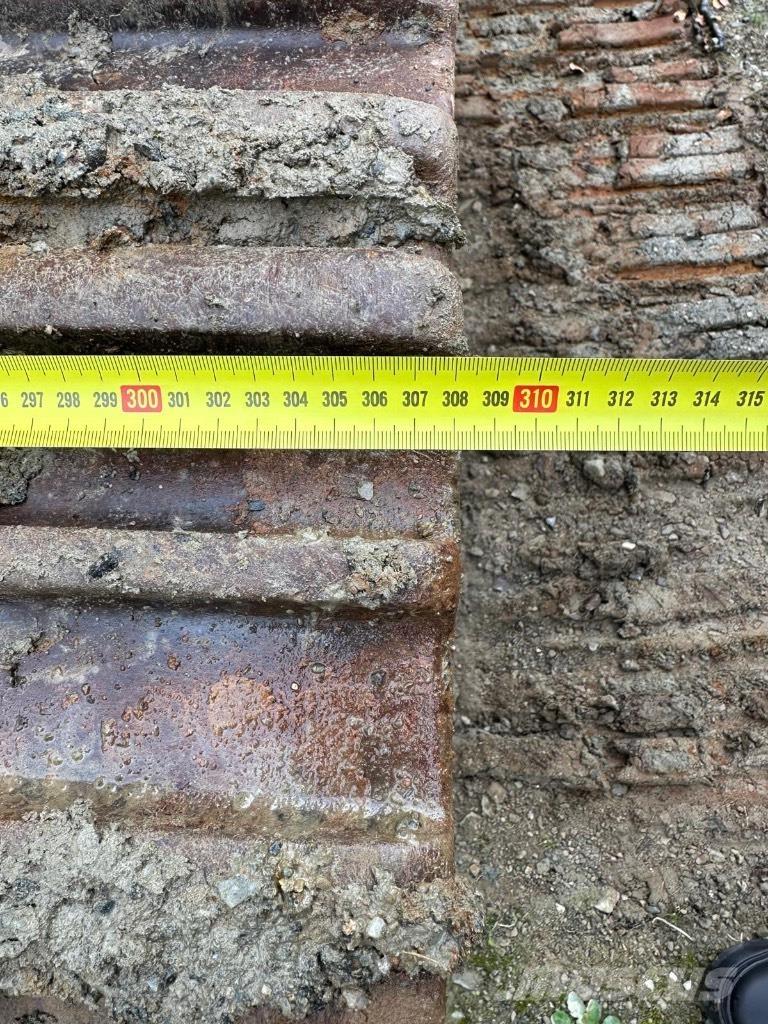 CAT 323 D L Crawler excavators