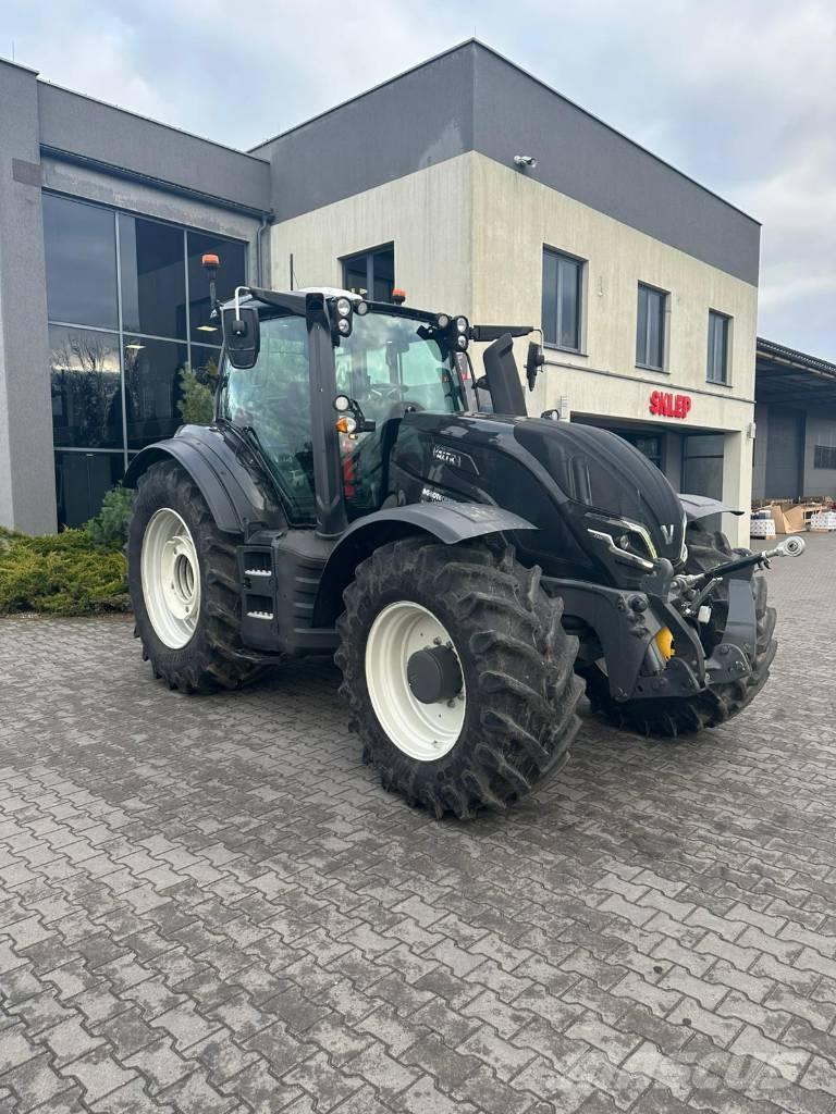 Valtra T 235 Tractors