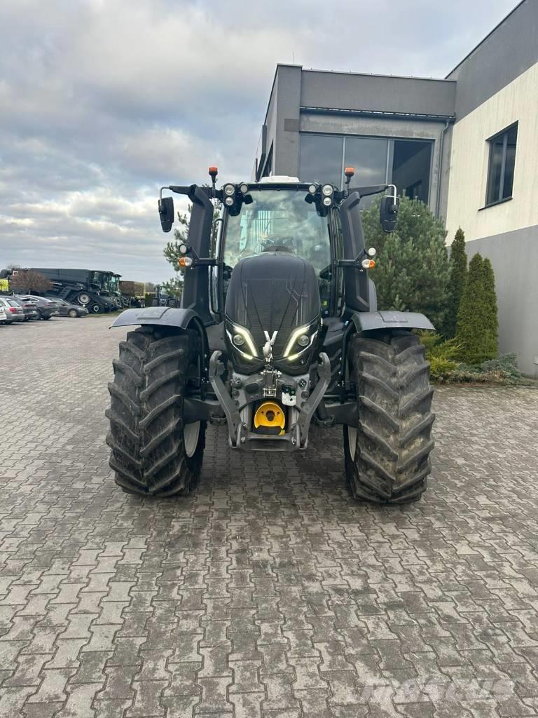 Valtra T 235 Tractors