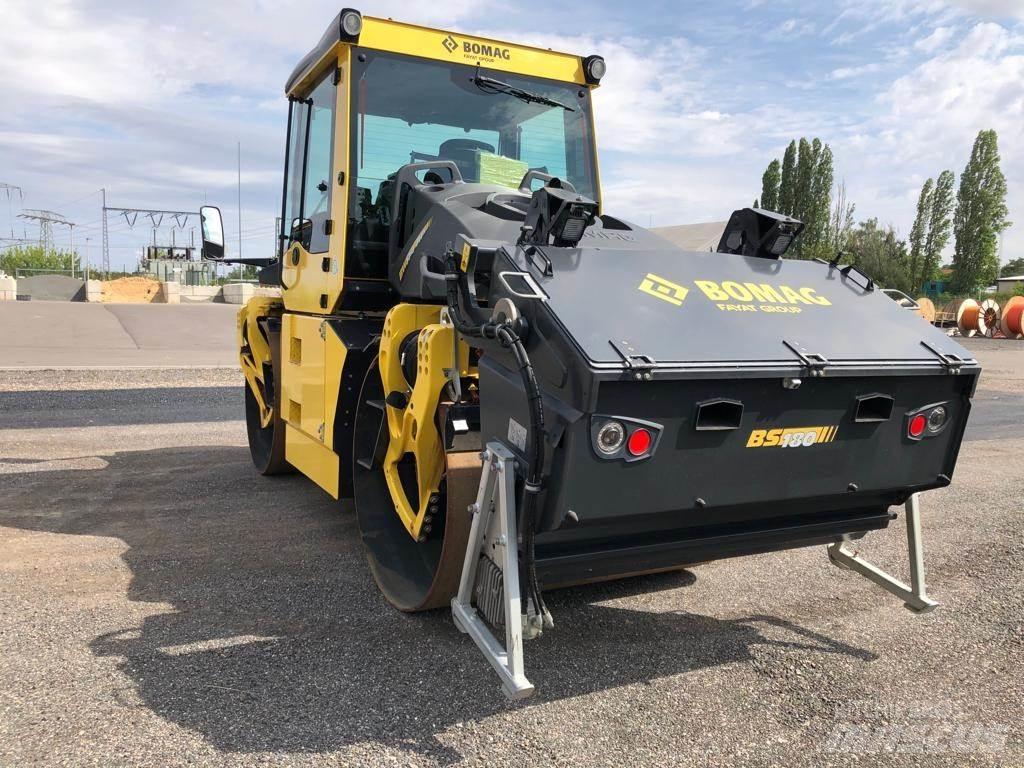Bomag BW 174 AP-4v Twin drum rollers