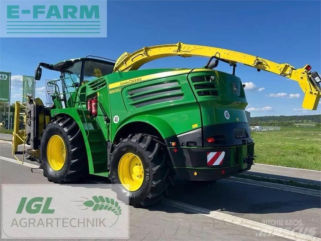 John Deere 8500i Self-propelled foragers